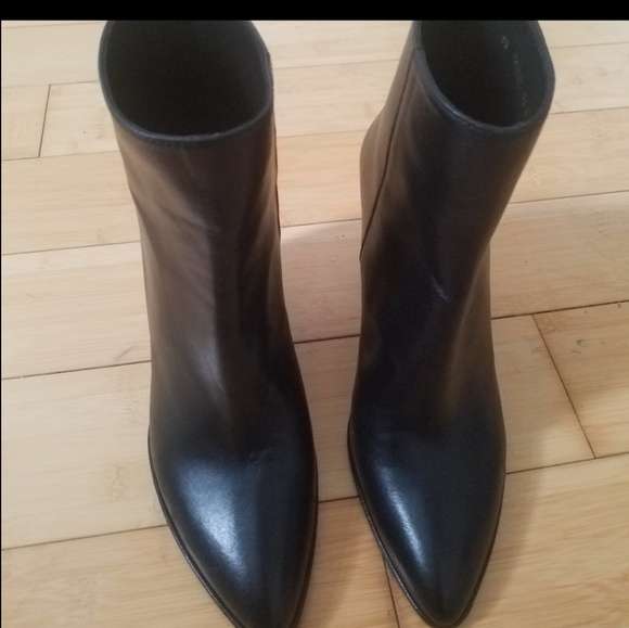 Stuart Weitzman Bedford 7.5 boots - Picture 4 of 8